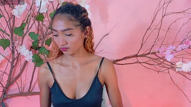 Charlotte Love10 online show from March 7, 6:35 pm