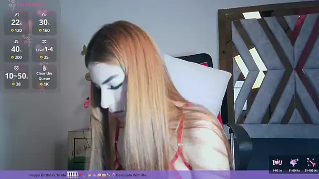 Snapshot of littleayshel chatting on February 1, 9:08 pm littleayshel online show from February 1, 9:08 pm
