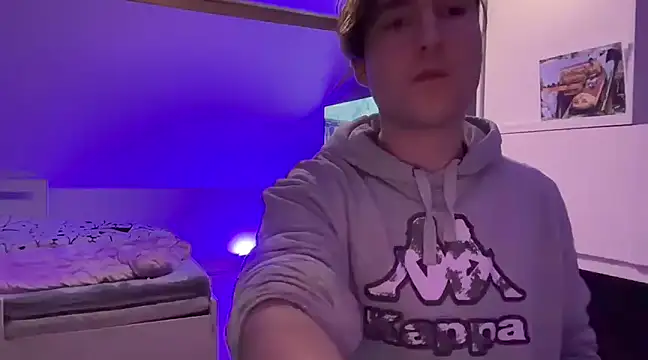 Snapshot of Peter_thesexboy chatting on March 3, 5:52 pm Peter thesexboy online show from March 3, 5:52 pm