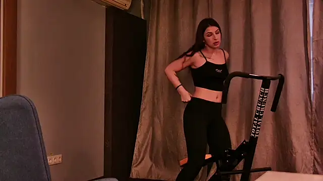 Snapshot of SashaBelle_ chatting on March 14, 4:43 am SashaBelle online show from March 14, 4:43 am