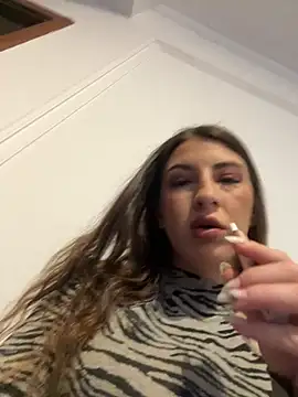 Snapshot of SashaBelle_ chatting on March 15, 4:57 am SashaBelle online show from March 15, 4:57 am