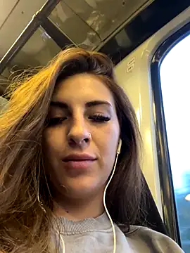 Snapshot of SashaBelle_ chatting on October 7, 4:57 am SashaBelle online show from October 7, 4:57 am