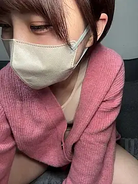 Snapshot of -x_MIU_x chatting on January 8, 10:10 am -x MIU x online show from January 8, 10:10 am