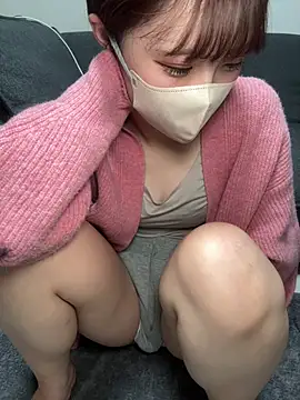 Snapshot of -x_MIU_x chatting on February 25, 10:04 am -x MIU x online show from February 25, 10:04 am