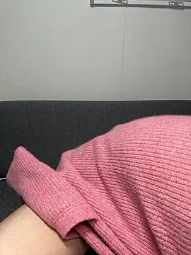 Snapshot of -x_MIU_x chatting on February 24, 10:16 am -x MIU x online show from February 24, 10:16 am