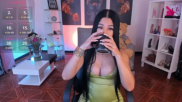 Snapshot of saralife chatting on February 15, 11:31 am saralife online show from February 15, 11:31 am