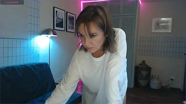 Charline TheFoxTail online show from December 11, 6:42 pm