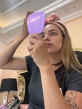 Snapshot of ambarsorachi chatting on September 19, 7:40 pm ambarsorachi online show from September 19, 7:40 pm