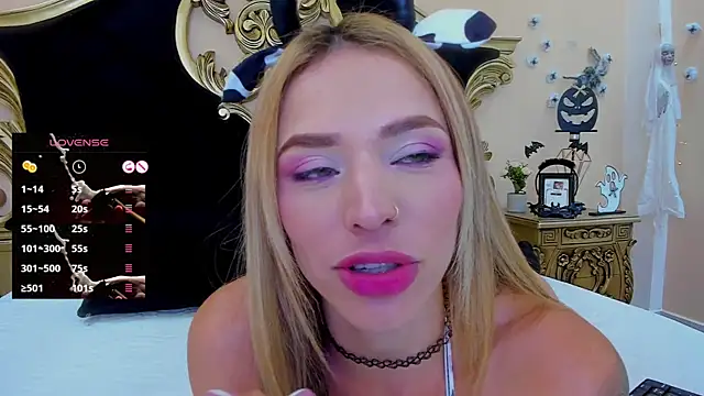 Snapshot of ambarsorachi chatting on October 30, 8:39 pm ambarsorachi online show from October 30, 8:39 pm