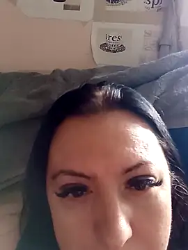 Snapshot of Veronica-Celie chatting on October 6, 7:31 am Veronica-Celie online show from October 6, 7:31 am