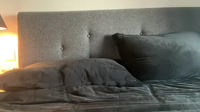 Leylah Linda online show from February 25, 9:31 am