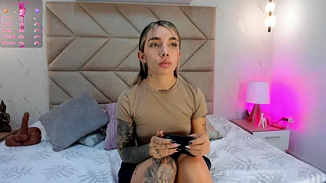 Mollymoon1 online show from November 22, 10:41 pm