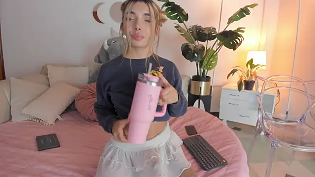 Mollymoon1 online show from February 12, 7:46 pm