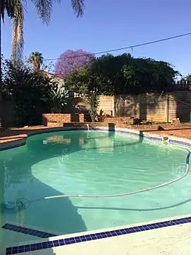 Snapshot of Pearl_00 chatting on October 25, 2:17 pm Pearl 00 online show from October 25, 2:17 pm