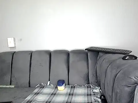 Snapshot of Pearl_00 chatting on December 2, 10:22 pm Pearl 00 online show from December 2, 10:22 pm