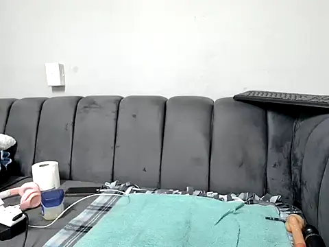 Pearl 00 online show from January 11, 9:27 am