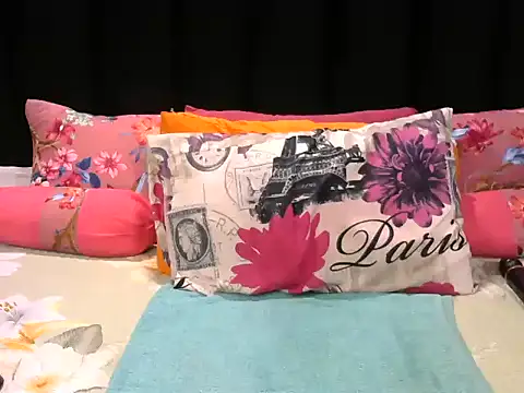 Pearl 00 online show from June 3, 5:06 pm
