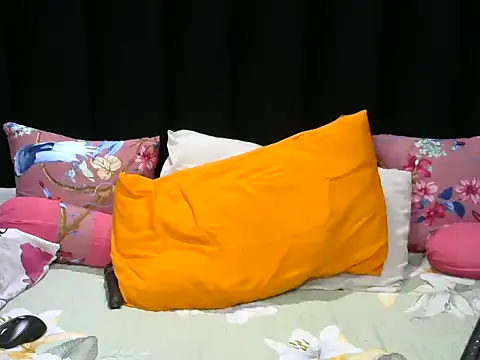 Pearl 00 online show from June 1, 6:18 pm