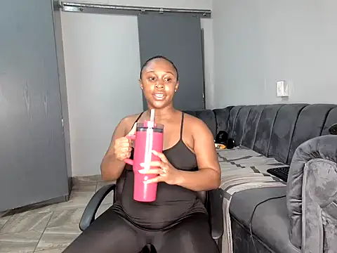 Pearl 00 online show from February 27, 9:03 pm