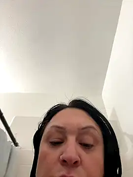 Snapshot of AlyssiaAmoreXO chatting on October 18, 9:28 pm AlyssiaAmoreXO online show from October 18, 9:28 pm