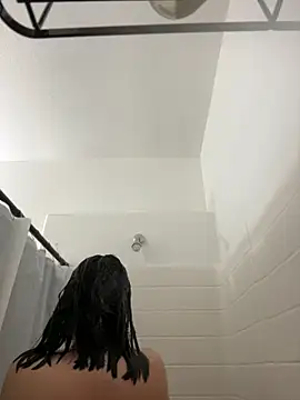 AlyssiaAmoreXO online show from December 5, 4:27 pm