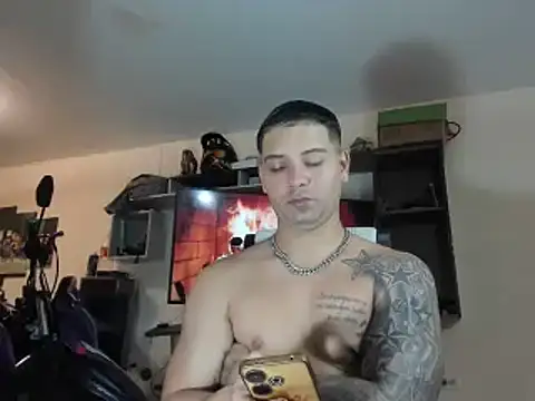 paul luis online show from April 22, 1:01 am