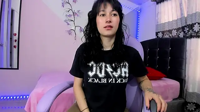 Camcrush   online show from October 15, 6:16 pm