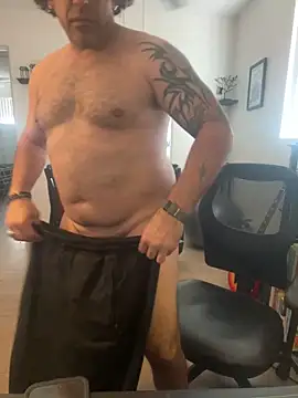 PEGATIVET online show from February 9, 10:30 pm