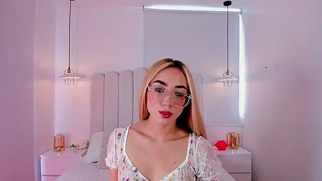 Sarajonnes online show from April 7, 5:15 pm