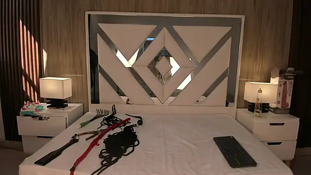 Snapshot of ValentinaThomas chatting on October 5, 7:26 pm ValentinaThomas online show from October 5, 7:26 pm