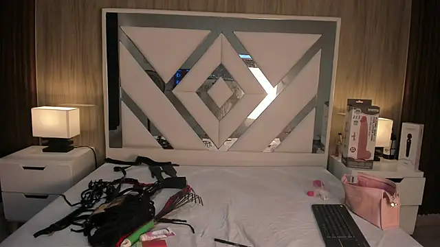 Snapshot of ValentinaThomas chatting on November 11, 7:52 pm ValentinaThomas online show from November 11, 7:52 pm