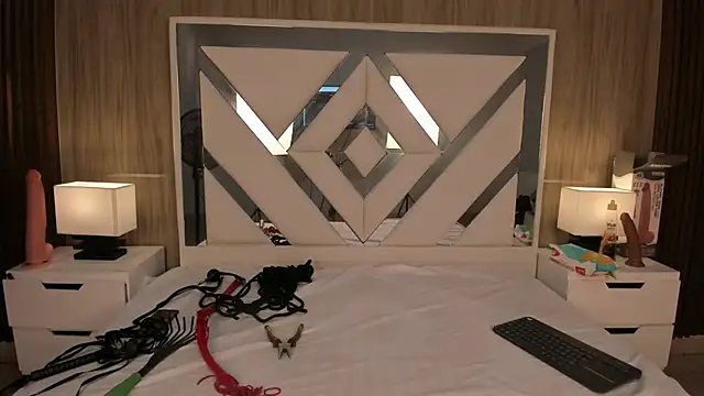 Snapshot of ValentinaThomas chatting on October 4, 7:15 pm ValentinaThomas online show from October 4, 7:15 pm