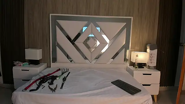 Snapshot of ValentinaThomas chatting on October 11, 8:54 pm ValentinaThomas online show from October 11, 8:54 pm