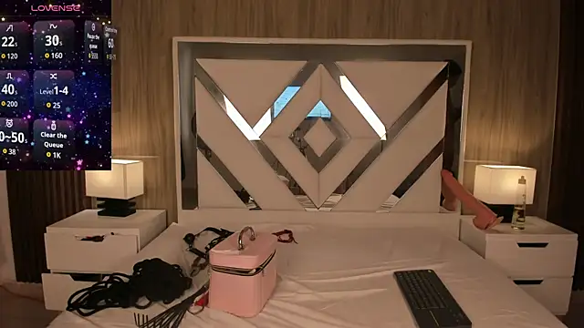 Snapshot of ValentinaThomas chatting on October 1, 7:40 pm ValentinaThomas online show from October 1, 7:40 pm