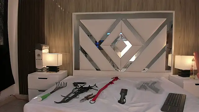 Snapshot of ValentinaThomas chatting on October 17, 7:26 pm ValentinaThomas online show from October 17, 7:26 pm