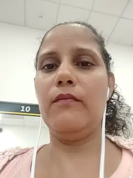 Snapshot of carolina_goez chatting on February 10, 7:07 pm carolina goez online show from February 10, 7:07 pm