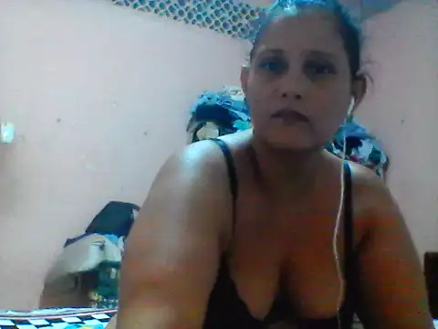 Snapshot of carolina_goez chatting on February 5, 10:44 pm carolina goez online show from February 5, 10:44 pm