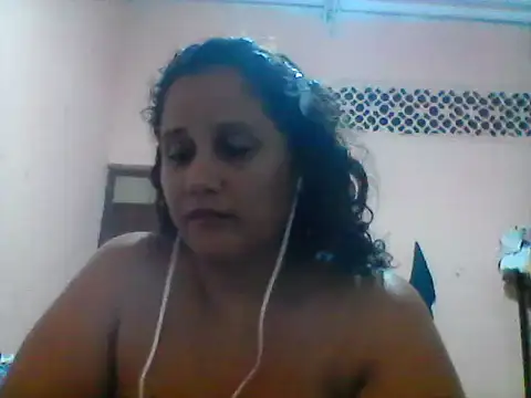 Snapshot of carolina_goez chatting on February 19, 10:09 pm carolina goez online show from February 19, 10:09 pm
