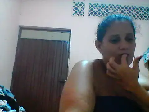 Snapshot of carolina_goez chatting on February 12, 10:26 pm carolina goez online show from February 12, 10:26 pm