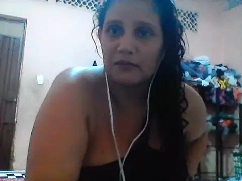 Snapshot of carolina_goez chatting on February 12, 7:24 pm carolina goez online show from February 12, 7:24 pm