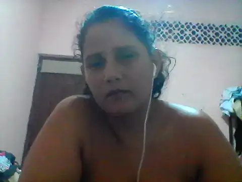 Snapshot of carolina_goez chatting on February 18, 10:25 pm carolina goez online show from February 18, 10:25 pm