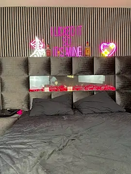 MilaMaaay online show from March 2, 9:55 pm