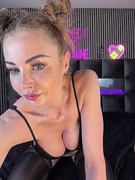 MilaMaaay online show from January 31, 7:12 pm