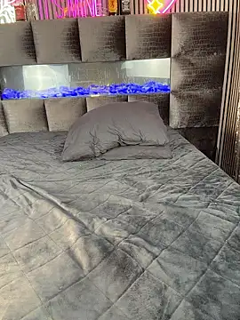 MilaMaaay online show from January 10, 8:37 pm