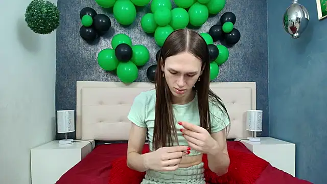 Celestial Queen  online show from March 18, 1:46 pm