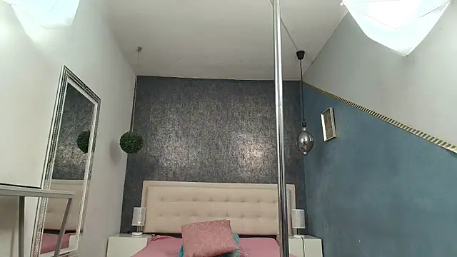 Snapshot of Celestial_Queen_ chatting on July 20, 1:35 pm Celestial Queen online show from July 20, 1:35 pm