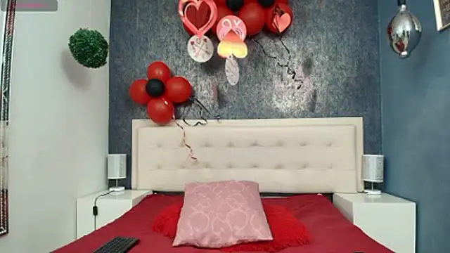 Celestial Queen  online show from February 17, 2:47 pm