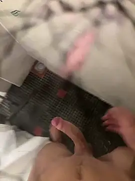 lescro95  online show from October 22, 4:28 pm