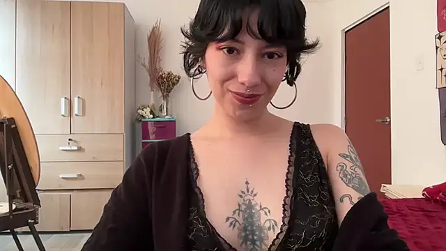 Snapshot of cataline_de_aragaon chatting on February 9, 7:52 pm cataline de aragaon online show from February 9, 7:52 pm