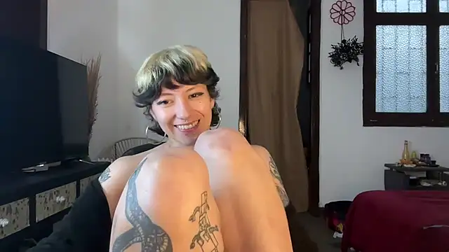 Snapshot of cataline_de_aragaon chatting on January 8, 11:09 pm cataline de aragaon online show from January 8, 11:09 pm